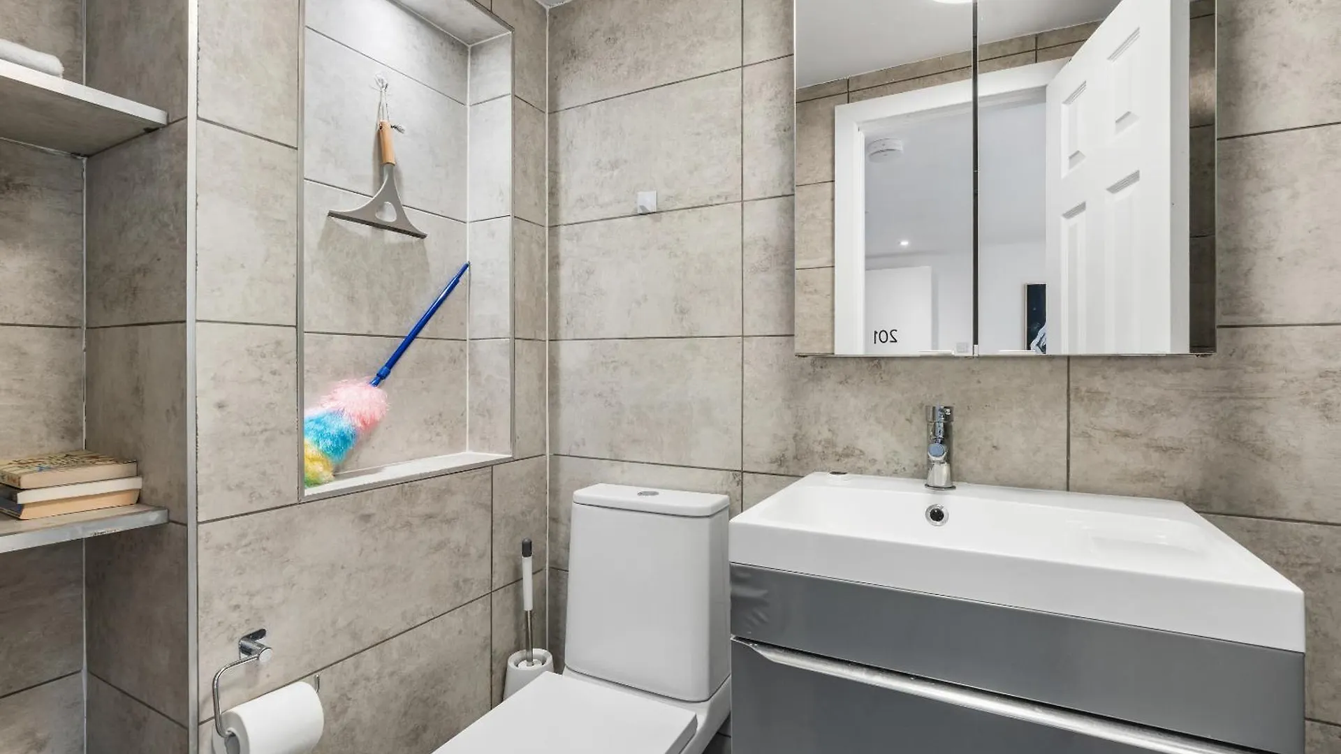 Queens Place - 3 Bedroom Apartment Brighton